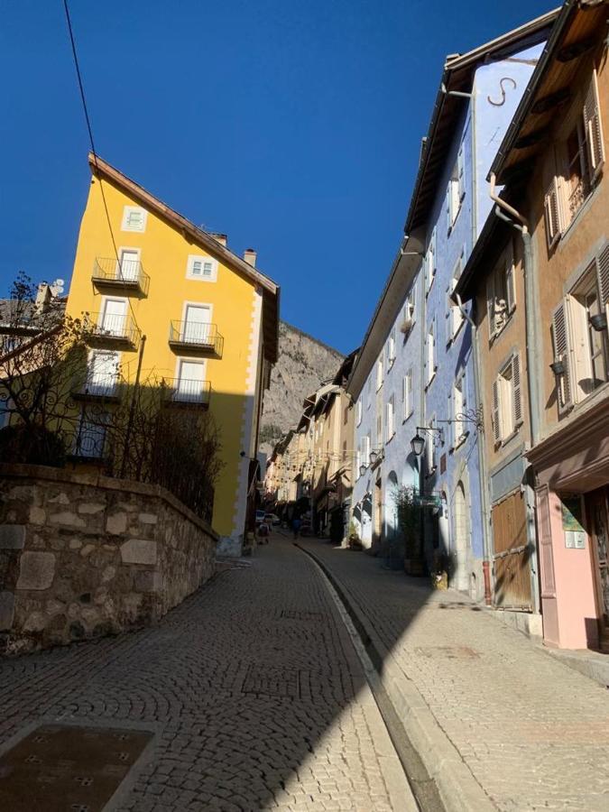 Au Pre Du Moulin - Centre Ville Briançon Eksteriør billede
